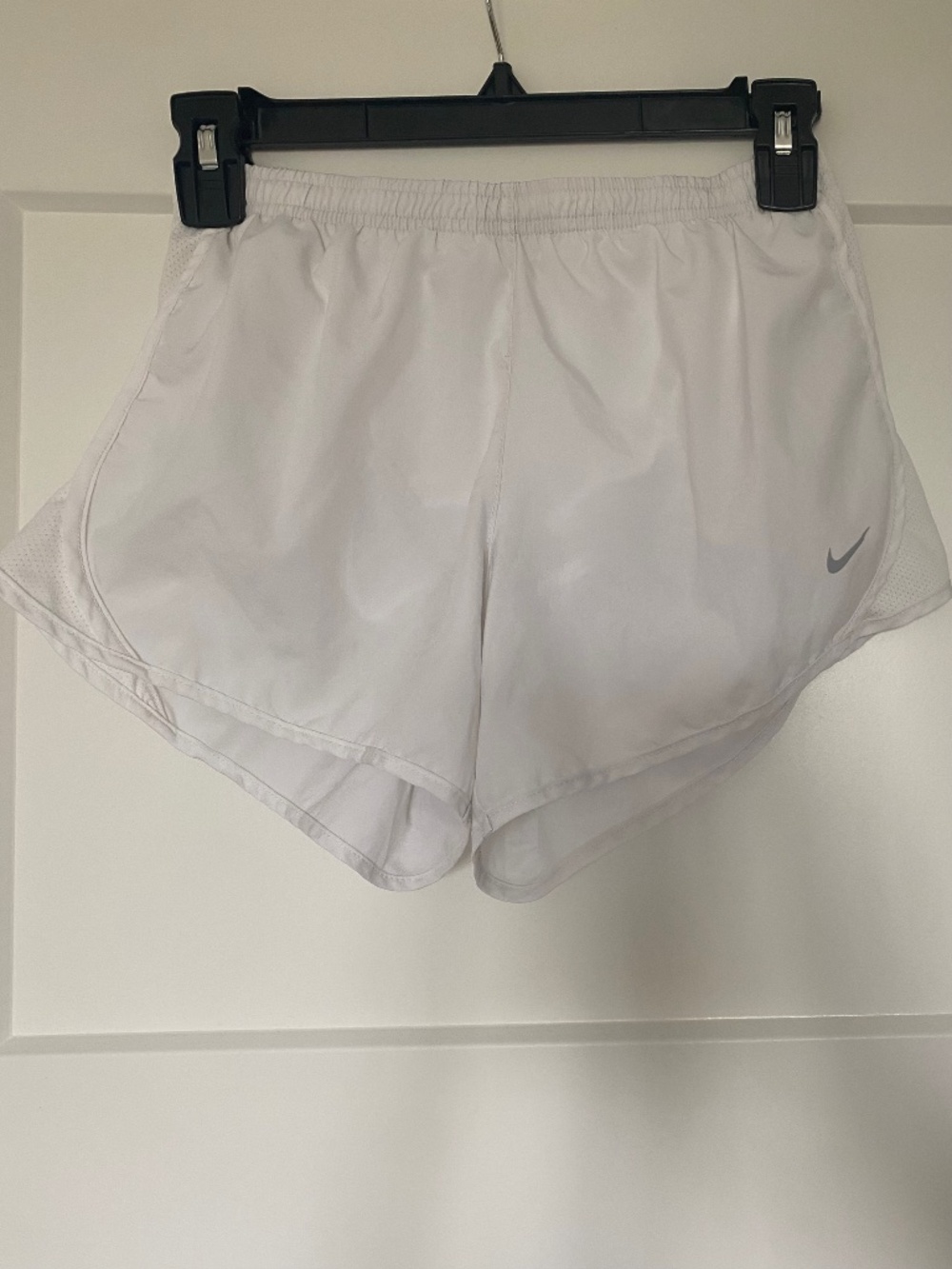 Nike girls youth large white athletic shorts with built in liner